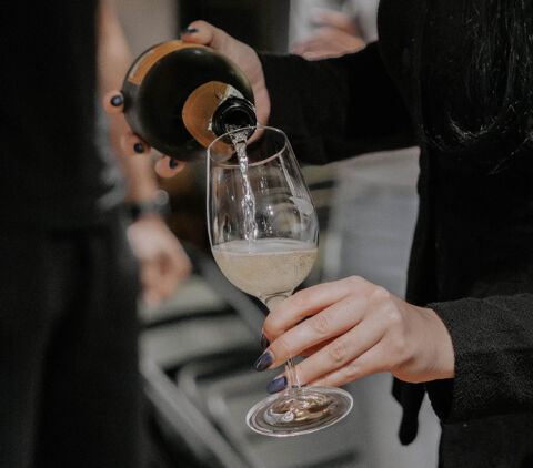 prosecco-pour